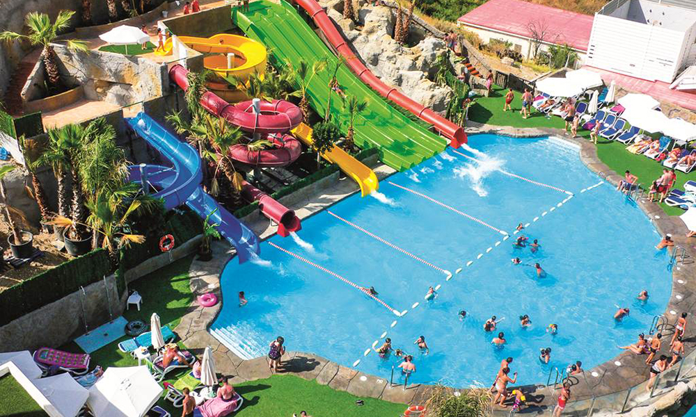 Scheiden blok Onbevreesd 5 hotels in Spanje met geweldige zwembaden en waterparken - Corendon  Inspiratie