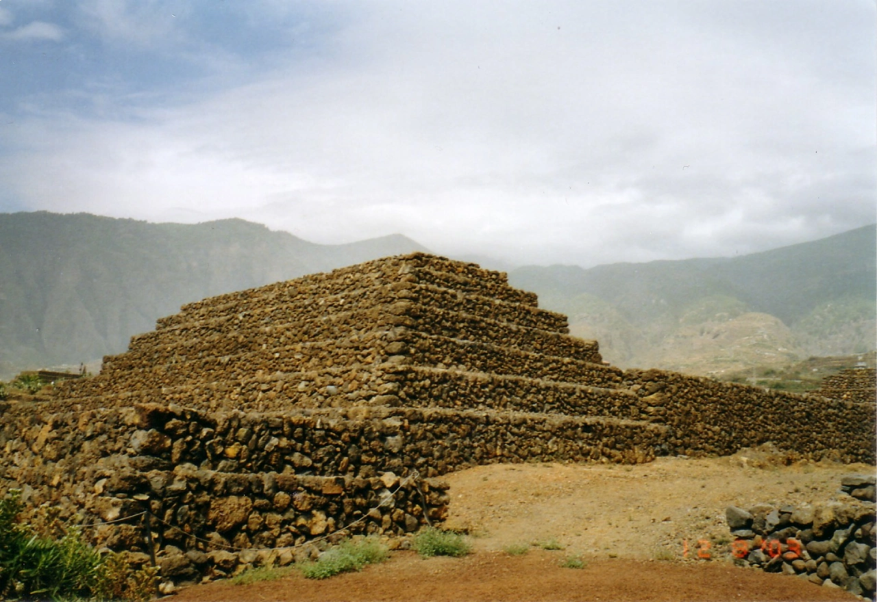 Een van de piramides van Güímar. Foto: Wikipedia