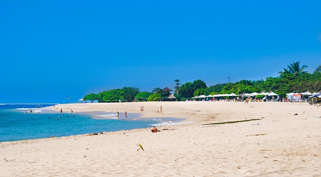 Het brede Kuta Beach