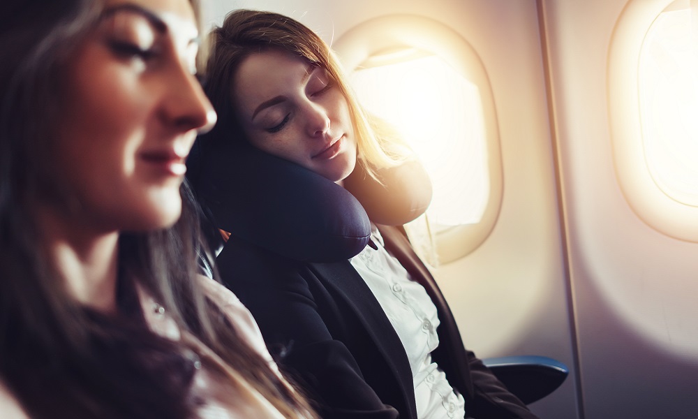 Diakritisch enthousiast module 8 tips om goed te slapen in het vliegtuig | Corendon